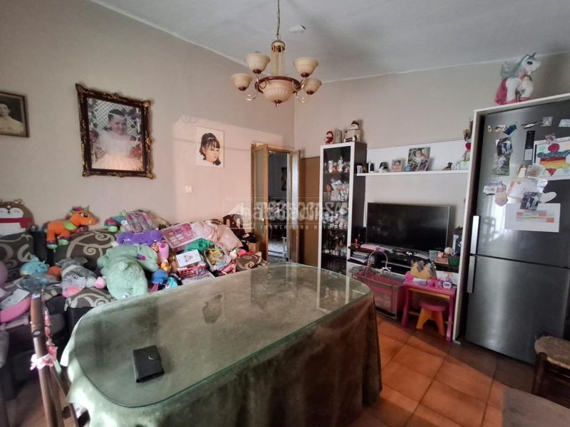 Foto df6c0f90-48f5-4b2c-b14f-edc22e235e38. Casa aparellada a Carolina (La)