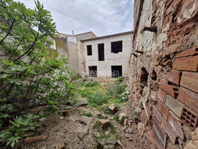 Foto ae217ec4-f951-409b-a54a-13aec21355ea. Casa aparellada a Vilches
