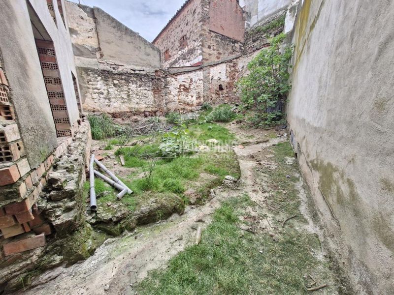 Foto f2302ab5-8273-4914-9f7c-95c5a5daf8ee. Casa aparellada a Vilches