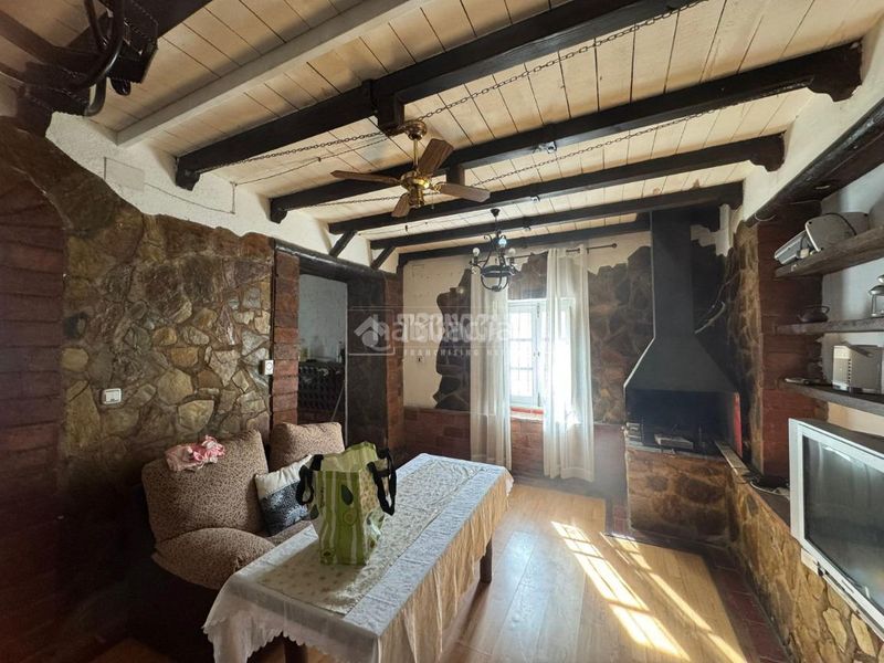Foto 8e1f4629-5a84-4897-9a55-90c8ff098707. Casa amb aparcament a Almendralejo