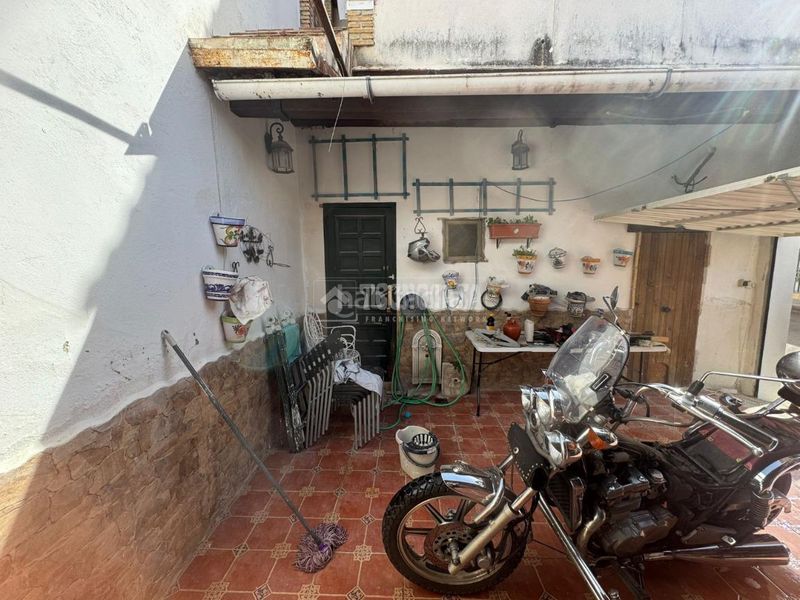 Foto de5bda06-08a9-436c-9fcd-a61bef441503. Casa amb aparcament a Almendralejo