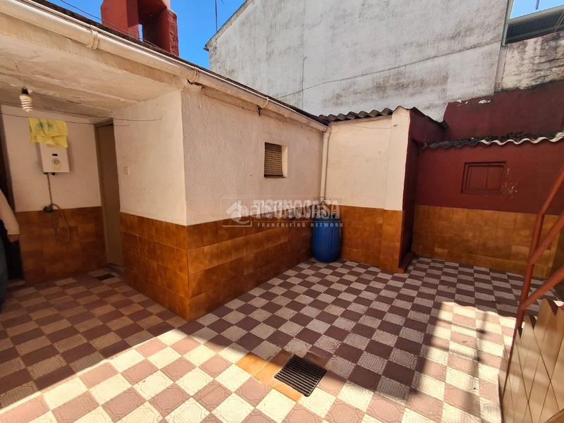 Foto 71005be8-981d-4e32-8eb4-e5b84e7605b0. Casa pareada casa en venta en Vilches