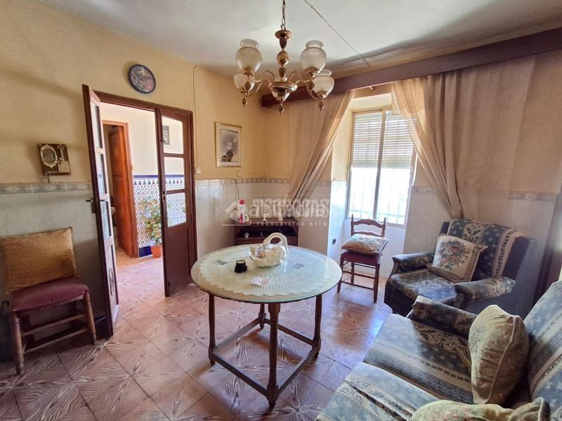 Foto 9e4c99d9-52d6-46fe-97bc-2ebb824645f1. Casa pareada casa en venta en Vilches