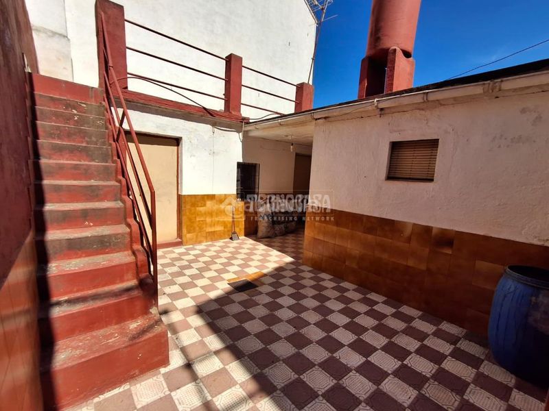 Foto e6a3db0c-e278-4640-872c-f804cae3de99. Casa pareada casa en venta en Vilches