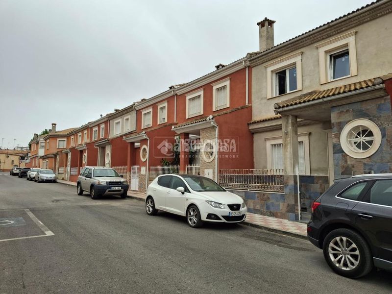 Foto 3487c79d-4bd3-4ab9-b7c4-a72abfef625c. Aparcament cotxe a Carolina (La)