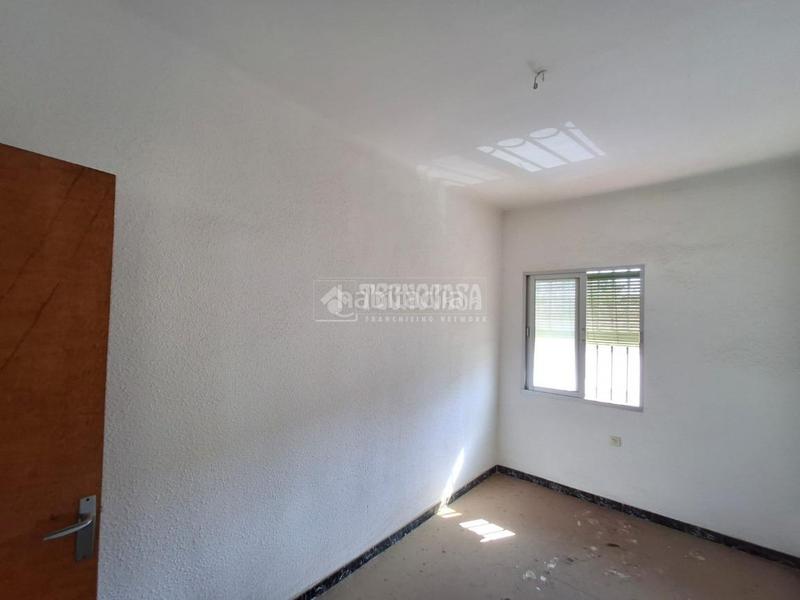 Foto 0341589e-e4a9-4077-ab3c-76909d00ecd2. Casa pareada casa en venta en la carolina en Carolina (La)