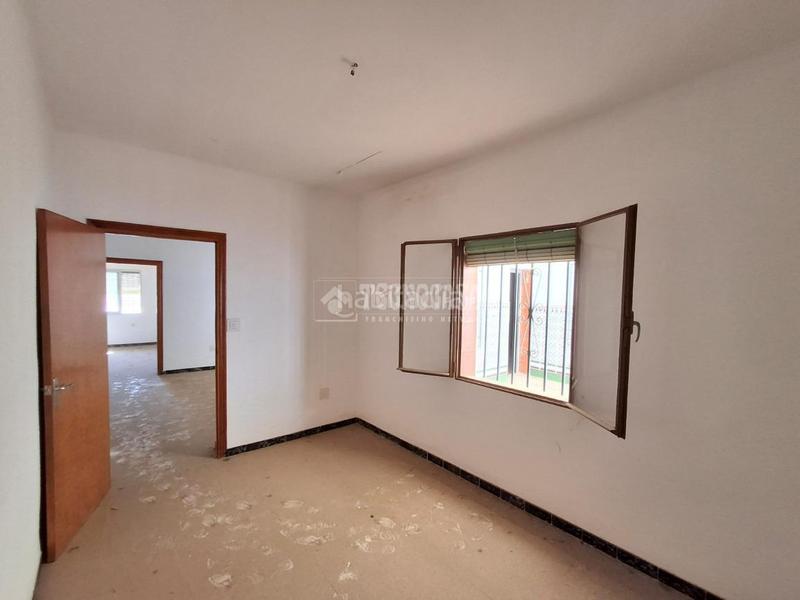 Foto 4bf11b76-8c8e-41da-a172-01995512a9f1. Casa pareada casa en venta en la carolina en Carolina (La)