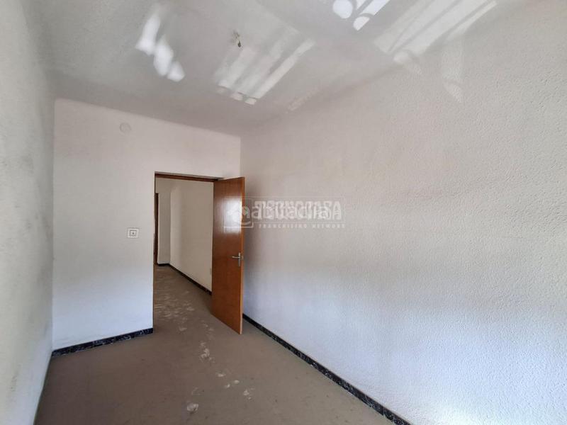 Foto 57fb9a6f-d7ff-4c69-b05e-3c330ebde36b. Casa pareada casa en venta en la carolina en Carolina (La)