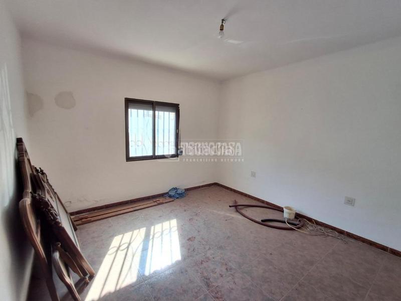 Foto 9882e983-caf9-4137-aa3c-e4cf3eb0e95b. Casa pareada casa en venta en la carolina en Carolina (La)