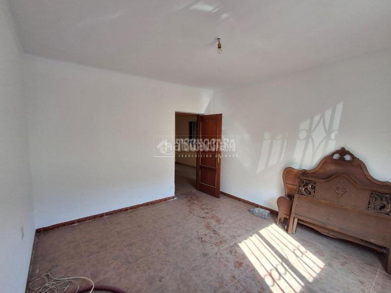 Foto bd6a4d12-1d69-4296-ab95-52a1d401b0cc. Casa pareada casa en venta en la carolina en Carolina (La)