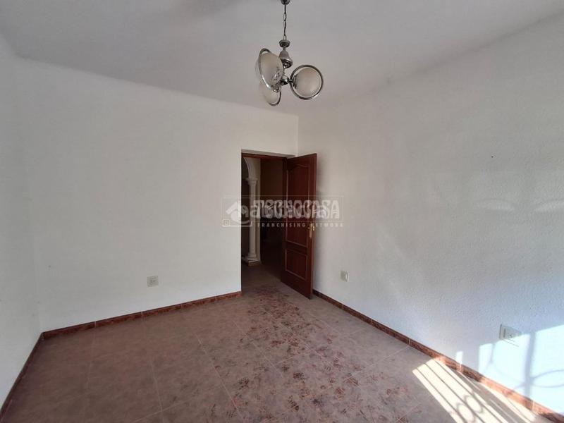 Foto c68c0ab9-aeb9-423e-94e0-d39ff863f0ae. Casa pareada casa en venta en la carolina en Carolina (La)