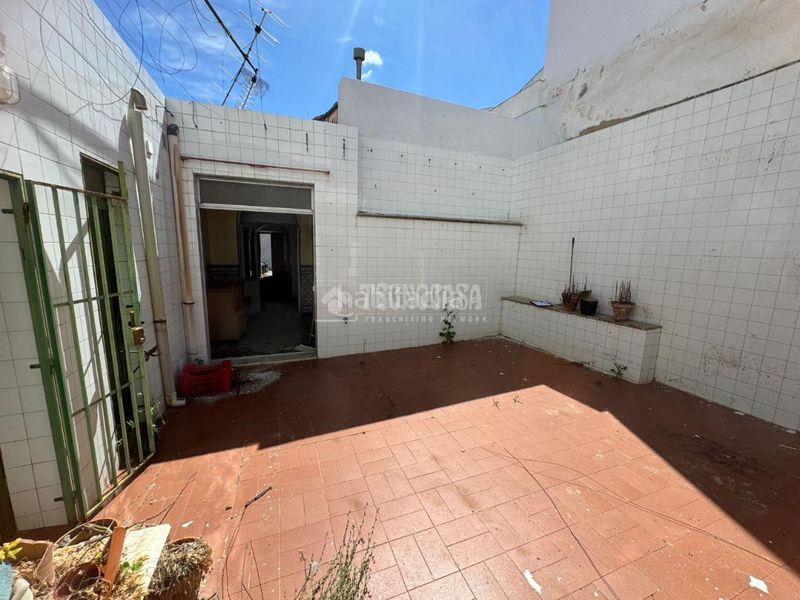 Foto d543b2a3-d45c-4640-b87e-2760fabe82ad. Casa aparellada amb calefacció a Almendralejo