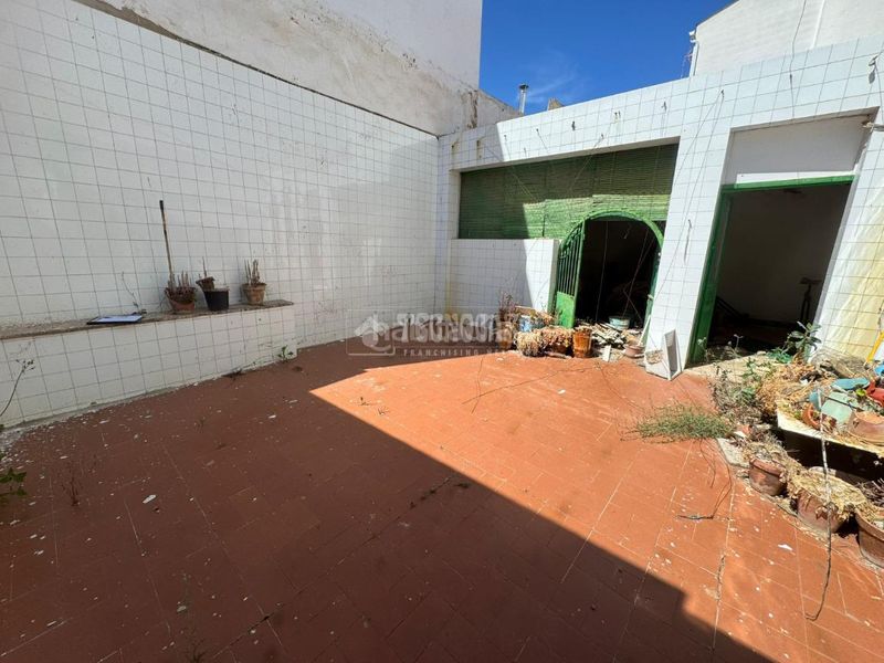 Foto fc578754-1bd5-4bf0-a98f-4ae1354cc6a3. Casa aparellada amb calefacció a Almendralejo