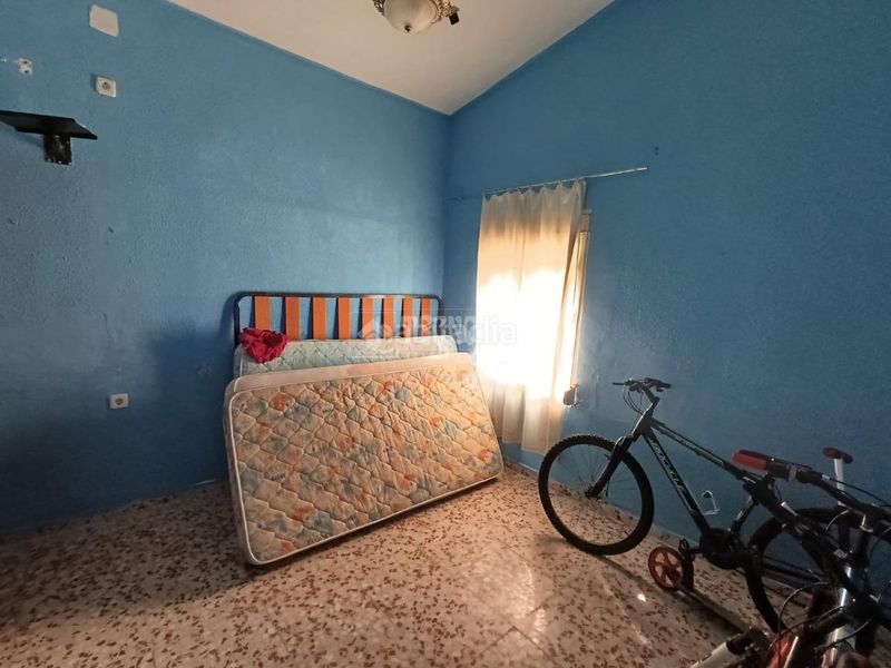 Foto 1a369e48-de4f-4281-8937-69a8d2c02852. Casa aparellada a Carolina (La)