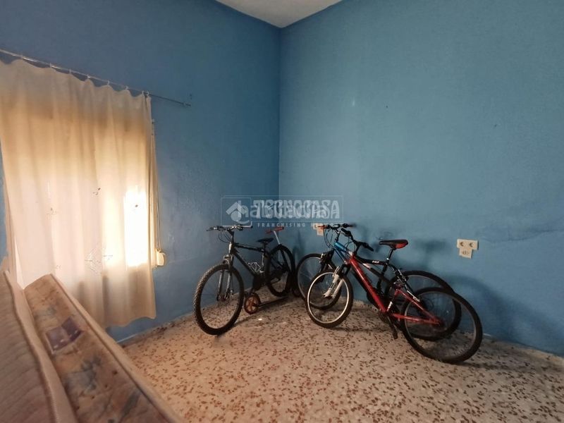 Foto ea2c2c0e-583d-40c1-8e84-443bf4147bbd. Casa aparellada a Carolina (La)