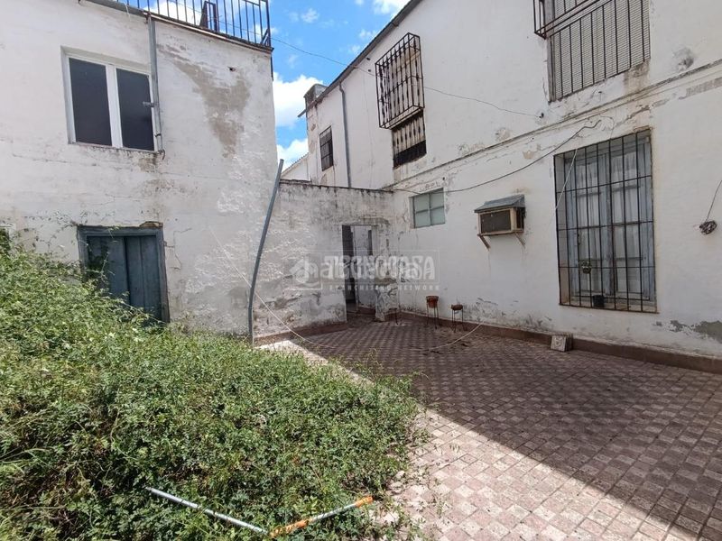 Foto 3a7e71e2-a9b3-494b-b39d-e1ee2c948955. Casa aparellada amb calefacció a Carolina (La)