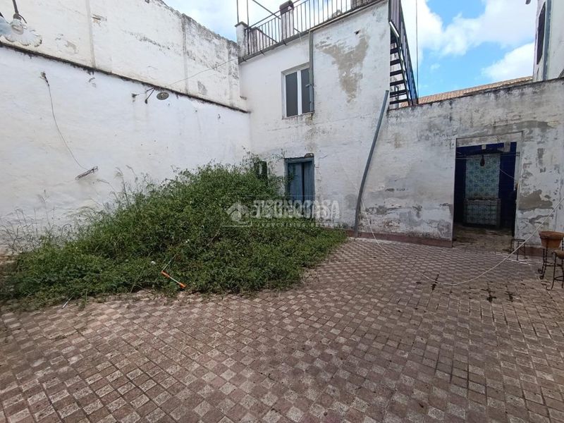 Foto d87d78ec-cfdb-4381-9f84-7dcdd59885e7. Casa aparellada amb calefacció a Carolina (La)