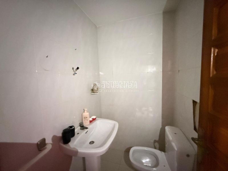 Foto 2a789fb9-3c80-4dd0-926e-edd7b12e8ae8. Casa aparellada a Carolina (La)