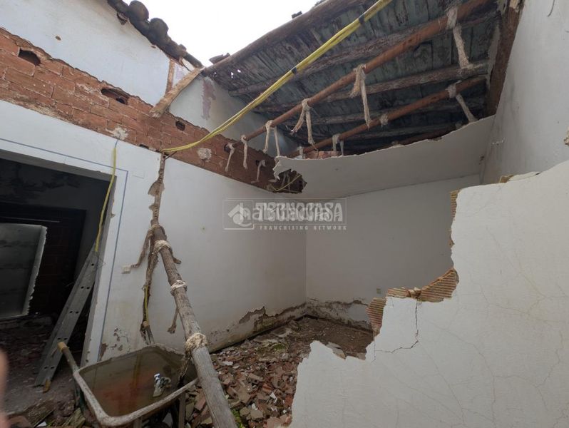 Foto 5c5357ff-e9a8-4845-a70f-66dbd324670b. Casa aparellada a Almendralejo
