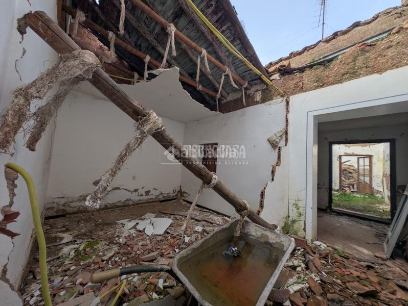 Foto a3991c8a-a3db-411c-94d6-d65ca6a72e60. Casa aparellada a Almendralejo