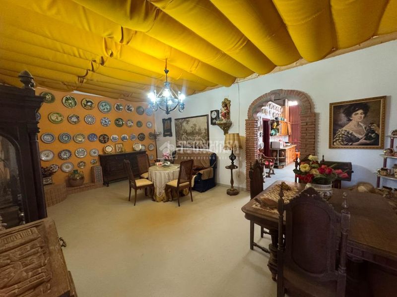 Foto f1fbe412-682b-4d46-8138-ffed92530016. Casa a Almendralejo
