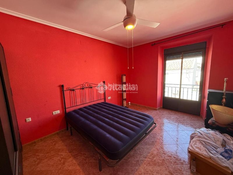 Foto 63d0cf45-2754-4062-b426-c8aab20da1ac. Casa aparellada a Carolina (La)