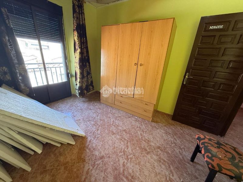Foto a61c6e09-03bf-4ba4-a886-190af0934ad6. Casa aparellada a Carolina (La)