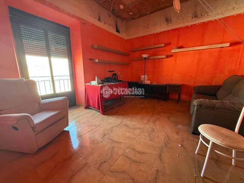 Foto b98d3729-269f-4b2c-8dc5-33b526f65445. Casa aparellada a Carolina (La)