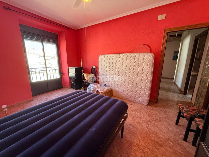 Foto db11fe8f-c707-400e-a8fa-1d1f1c11bb7d. Casa aparellada a Carolina (La)