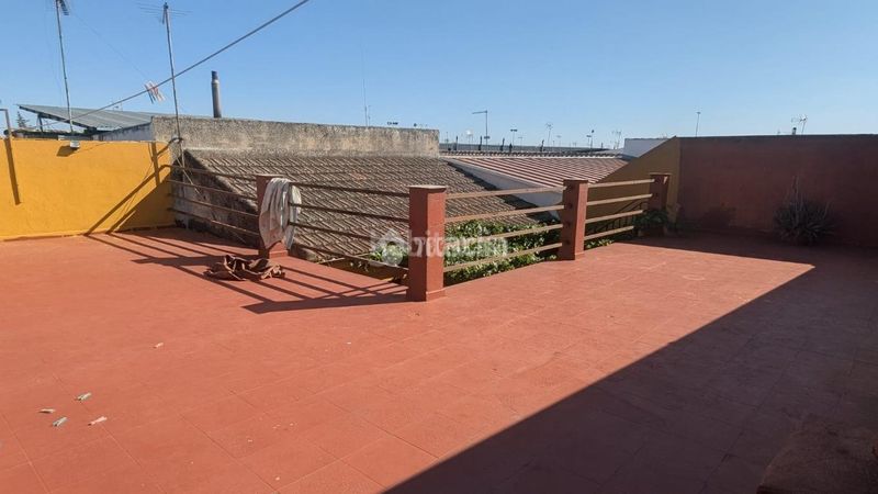 Foto e0ffcbd2-1e68-4ec2-b355-f908d31cc668. Casa aparellada a Carolina (La)