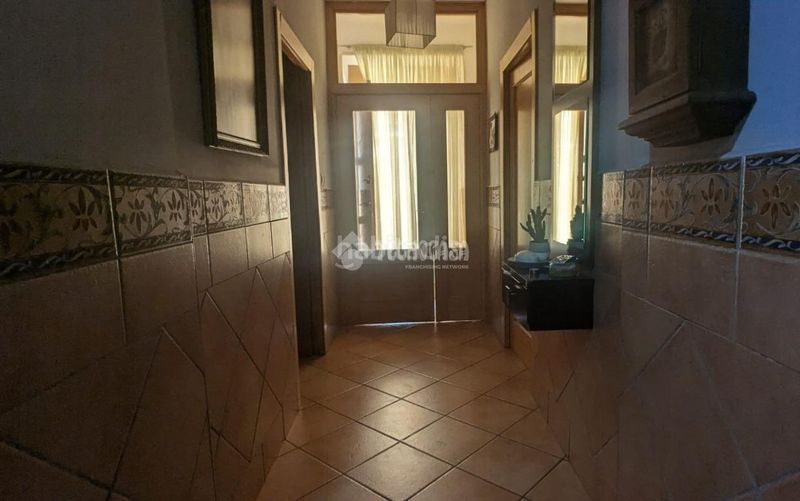 Foto f80c5529-a86b-4f37-a491-4cf414c18571. Casa aparellada a Carolina (La)