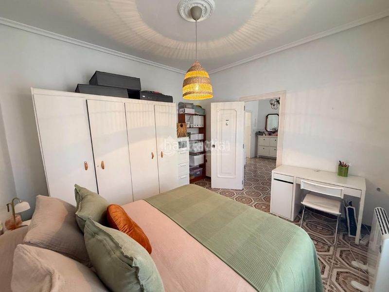 Foto 1351ef31-c0f4-4dd1-b081-8434ca8556ce. Casa aparellada amb calefacció a Carolina (La)