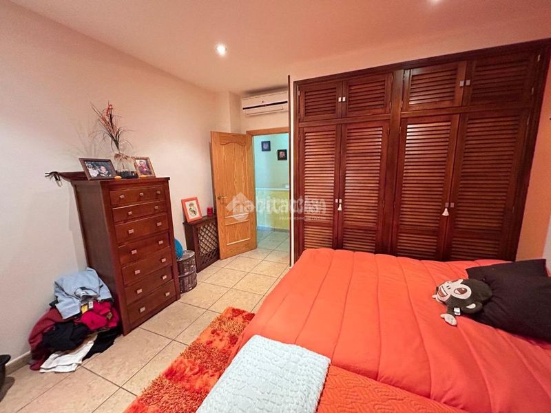 Foto 77a7fa60-4c1d-442a-90b5-3920c3058a38. Casa amb calefacció aparcament a Carolina (La)