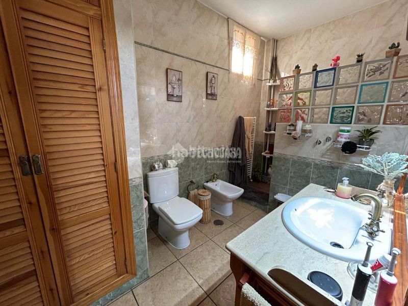 Foto bbf7945d-15d4-415c-a7de-ce98835f2c20. Casa amb calefacció aparcament a Carolina (La)