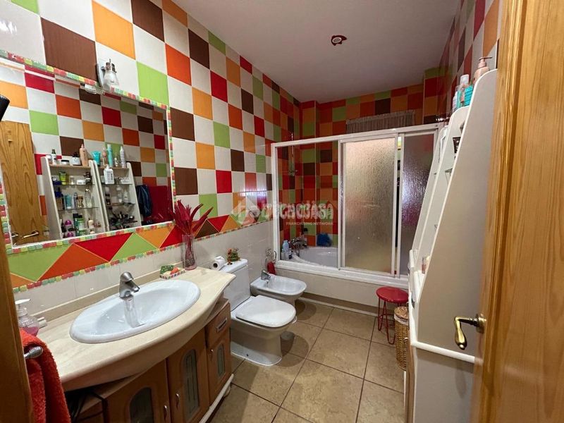 Foto d7d365ac-3481-43ef-99c5-0b1e62c32502. Casa amb calefacció aparcament a Carolina (La)