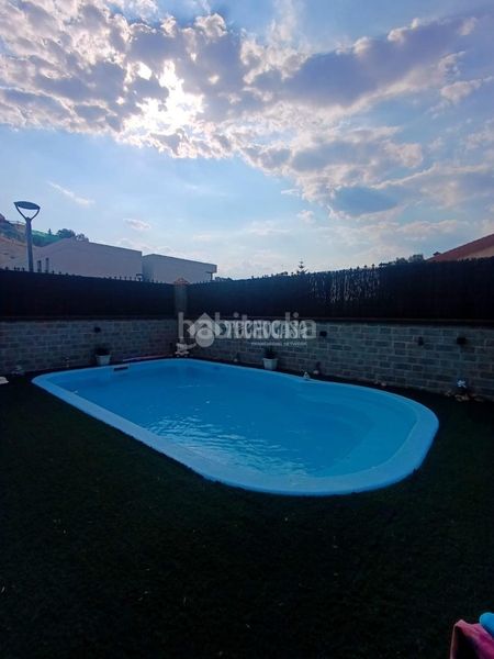 Foto df0fa33d-ef3f-4d6a-8309-e9bb8182fda0. Casa amb calefacció aparcament a Carolina (La)