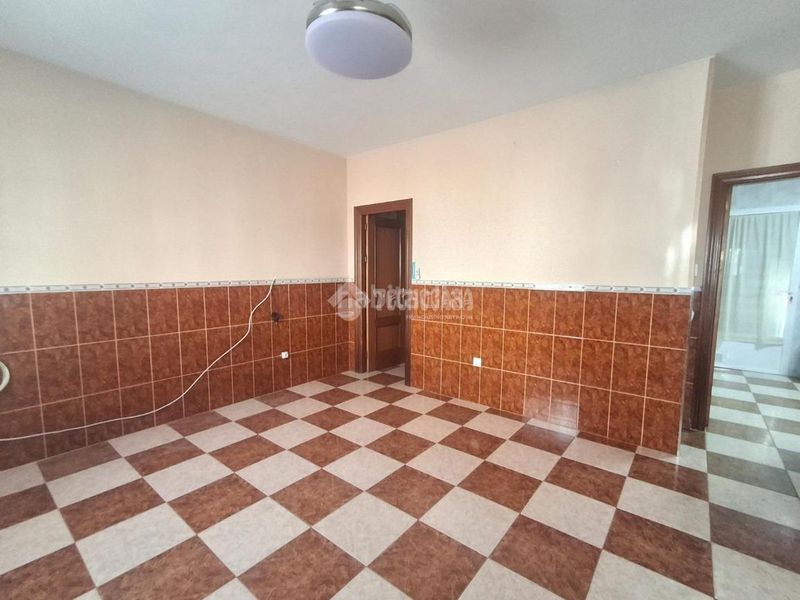 Foto e80e710a-7057-408a-892c-07f04c7da392. Casa aparellada a Vilches