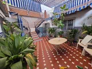 Casa aparellada a Carolina (La). Casa en venta en la carolina