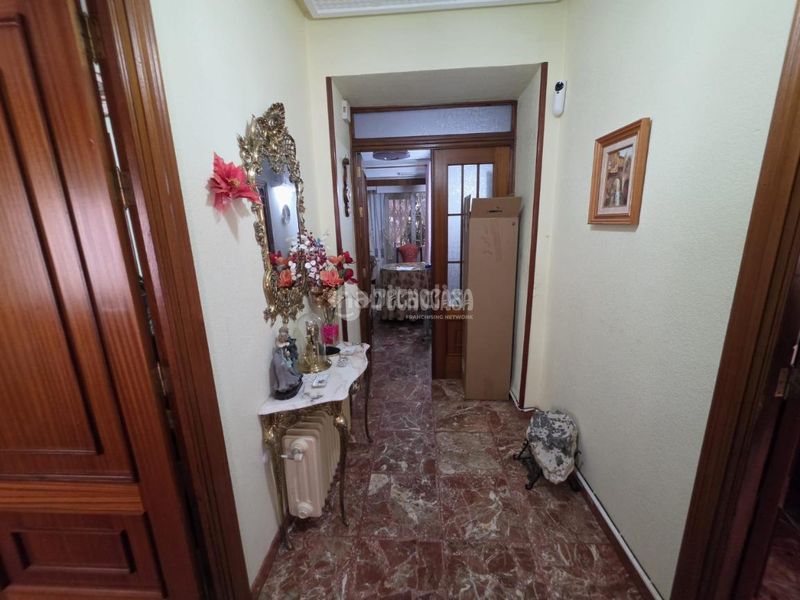 Foto 5096ce52-36f7-4598-8f42-91dd2499537e. Casa aparellada amb calefacció a Carolina (La)