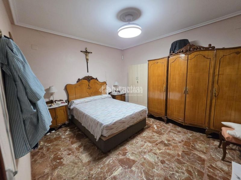 Foto de2b7e69-ba52-4b47-a17f-c93afde42f96. Casa aparellada amb calefacció a Carolina (La)