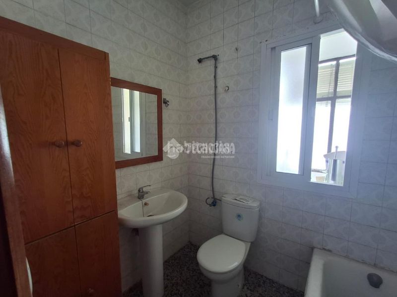Foto 0d0aeee1-abbe-45d8-a133-aeed2eea3915. Casa aparellada a Carolina (La)