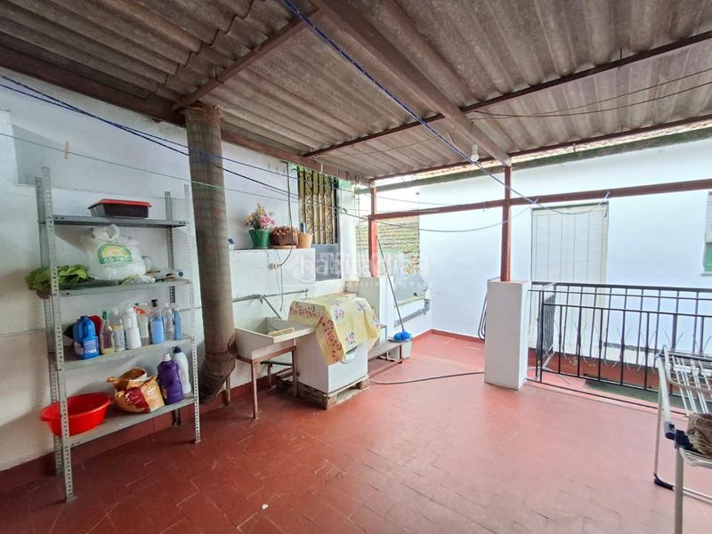 Foto d2540e27-a019-4cb1-b2a7-5ff9e556939e. Edificio in Carolina (La)