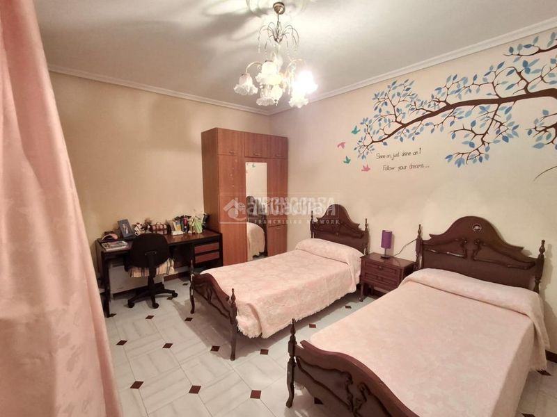 Foto d5b9b120-01cc-4322-867b-17bc5881e54c. Edificio in Carolina (La)