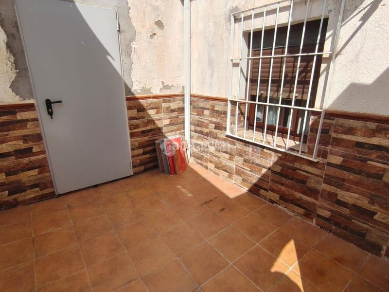 Foto 585800aa-6ae5-4155-b77e-eb061184726a. Casa aparellada a Carolina (La)
