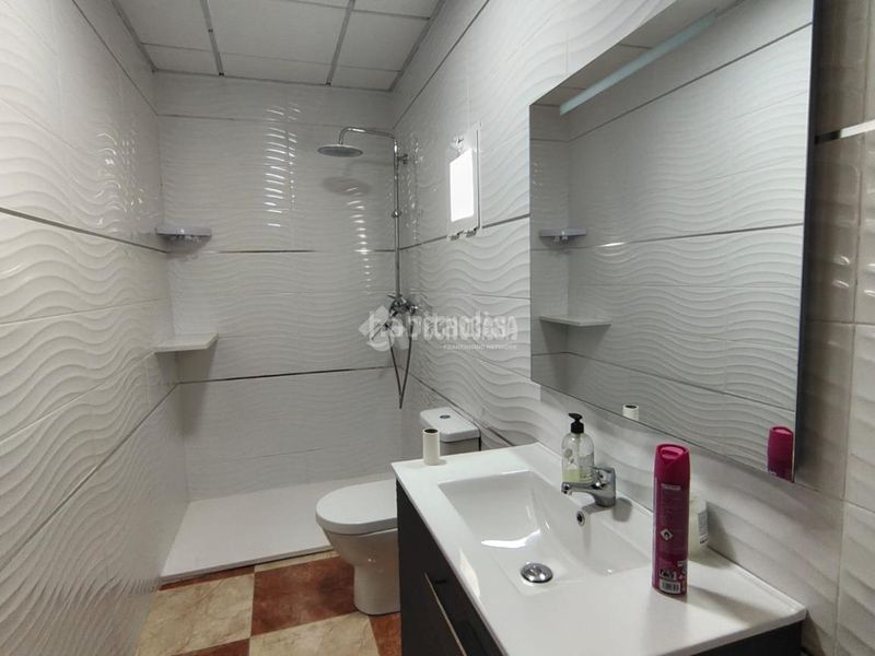Foto 97a77624-bebe-435d-9b8a-2ebe8491b061. Casa aparellada a Carolina (La)