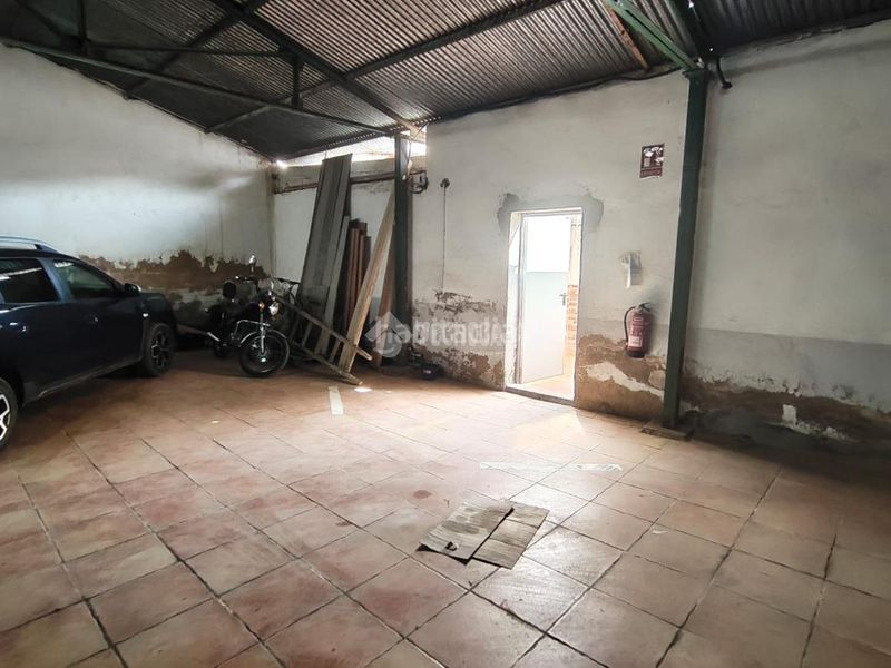 Foto df4b540f-9f92-4545-a992-68d9d029f5b8. Casa aparellada a Carolina (La)