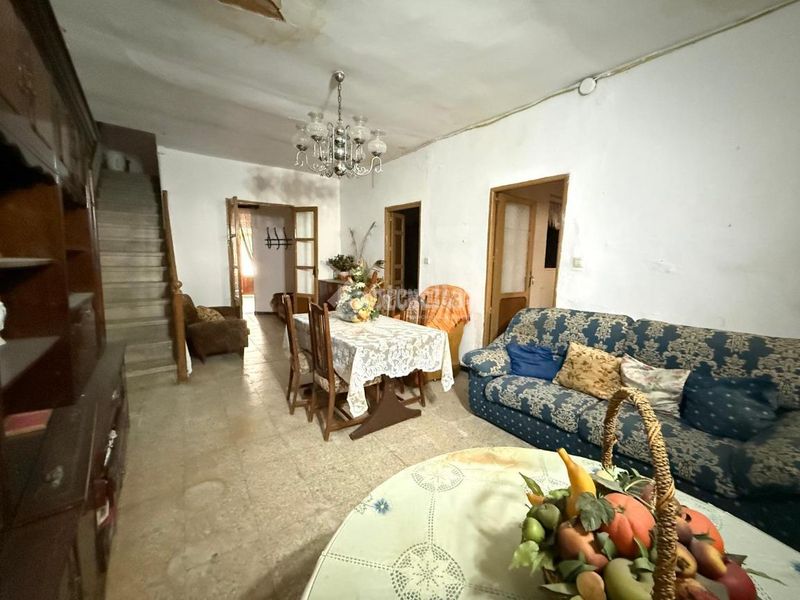 Foto 8bd0027a-260b-4455-9967-f48d4e303aa4. Casa aparellada a Carolina (La)