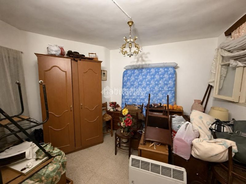 Foto cc55f439-e098-4fa6-bfaa-e6a87024f214. Casa aparellada a Carolina (La)