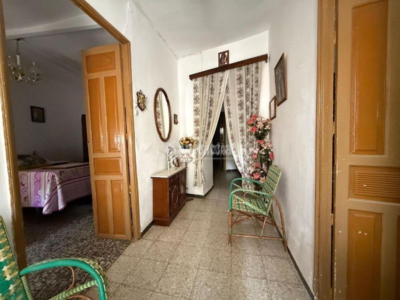 Foto e08259d7-2317-487b-96ed-e8bb905991d0. Casa aparellada a Carolina (La)