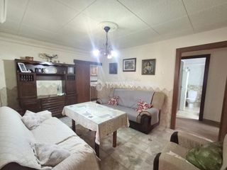Casa aparellada a Carolina (La). Casa en venta en la carolina
